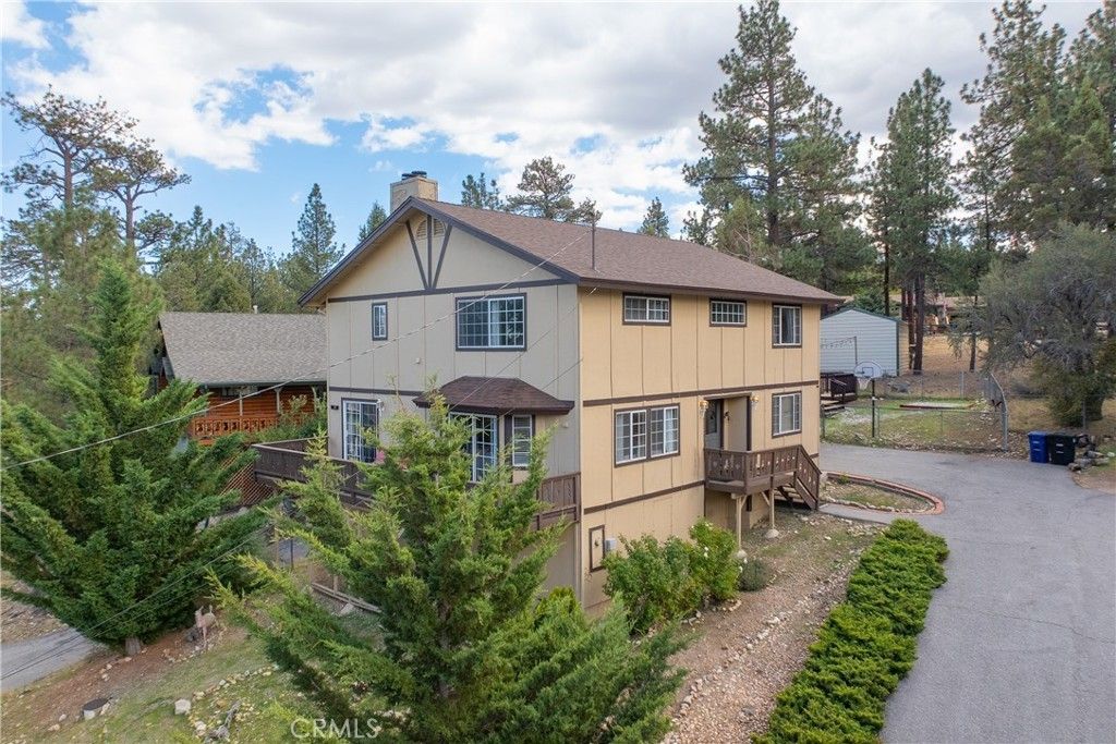 1310 Malabar Way, Big Bear City