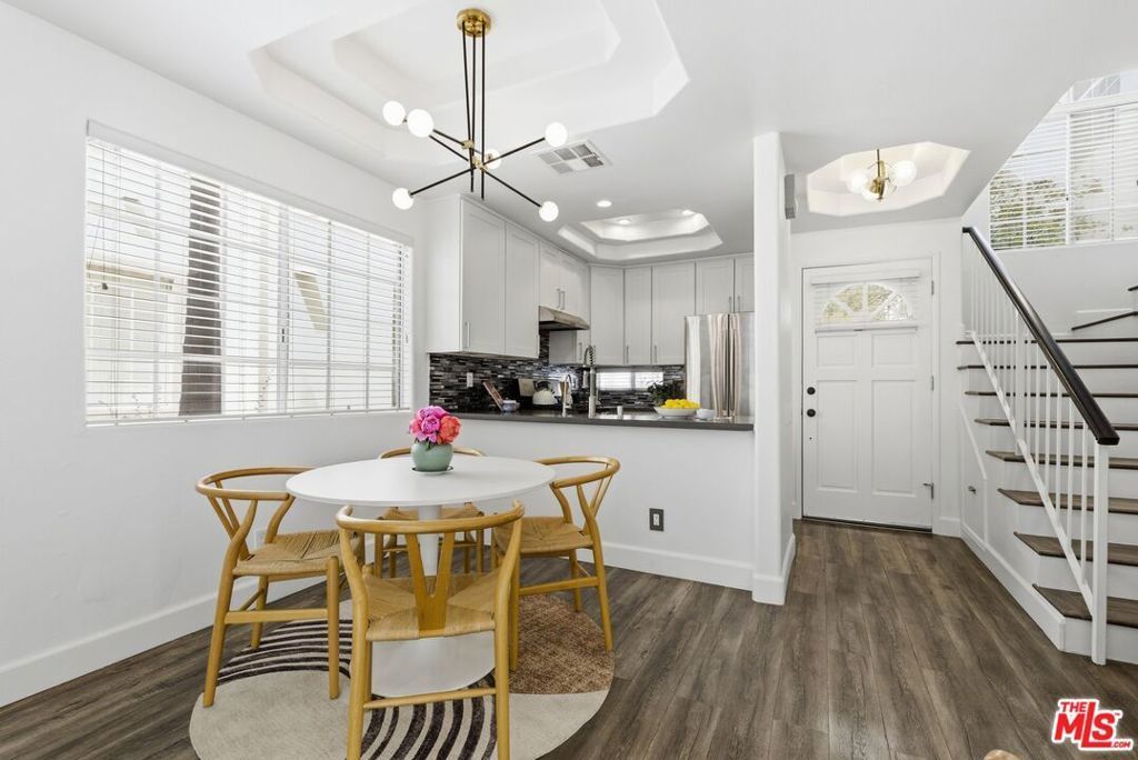 11110 Camarillo Street # 122, North Hollywood