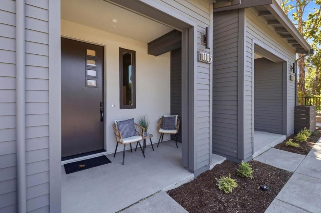 1105 Juana Court, Palo Alto