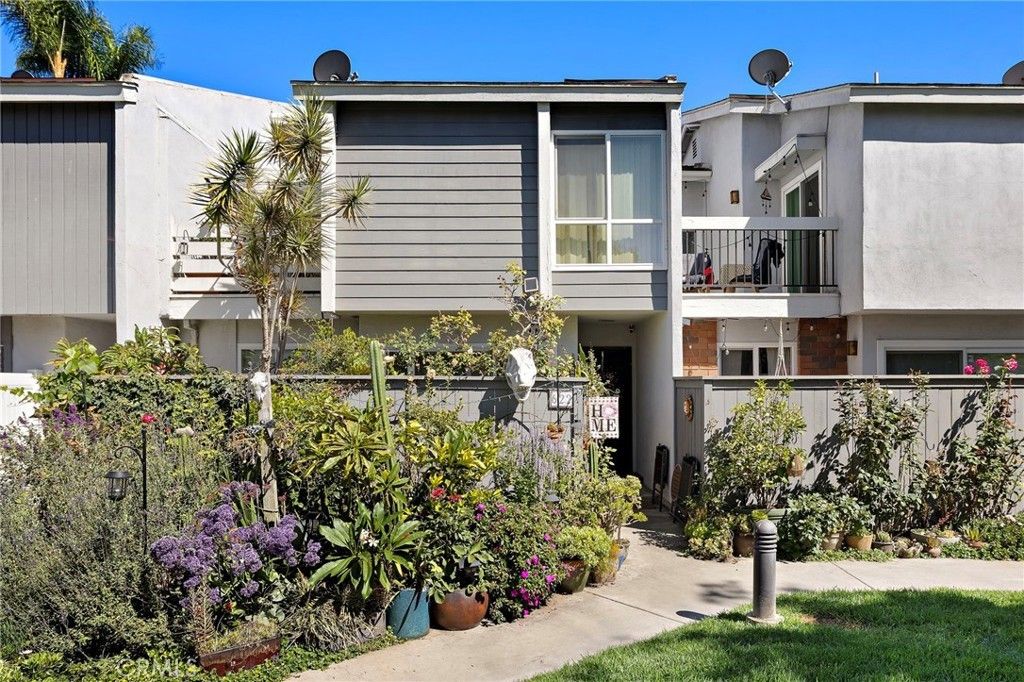 622 Whitney Way, Costa Mesa