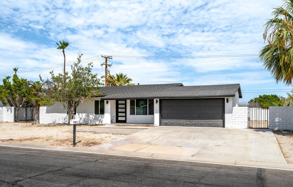 1978 N Whitewater Club Drive, Palm Springs