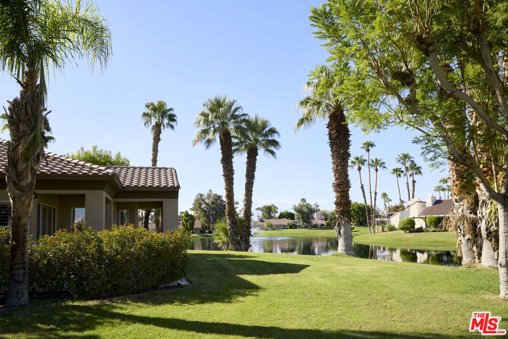 10 Wimbledon Circle, Rancho Mirage