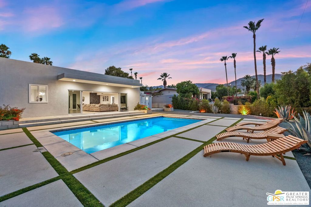 73042 Willow Street, Palm Desert
