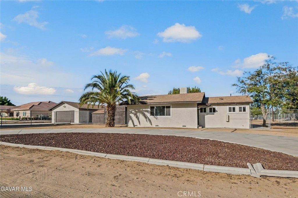 43061 41st Street West W, Lancaster