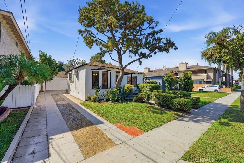 9556 Mayne, Bellflower