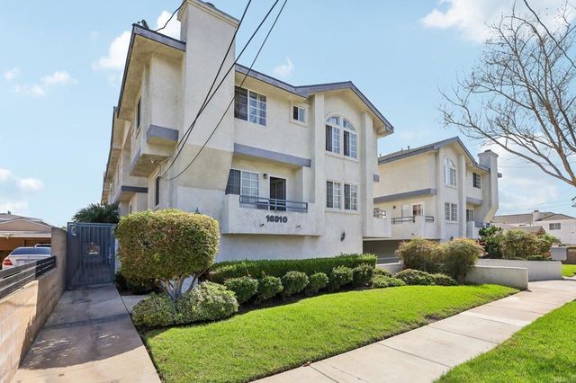 16910 S Dalton Avenue # 8, Gardena