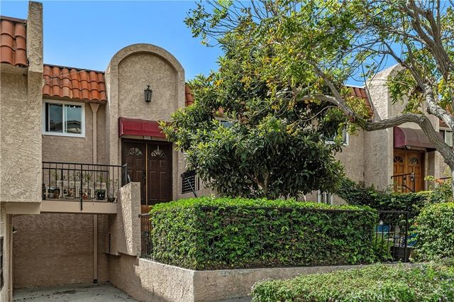 2504 Skyline Drive, Signal Hill