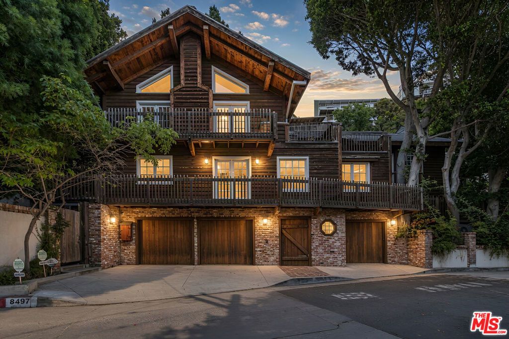 8497 Harold Way, Los Angeles