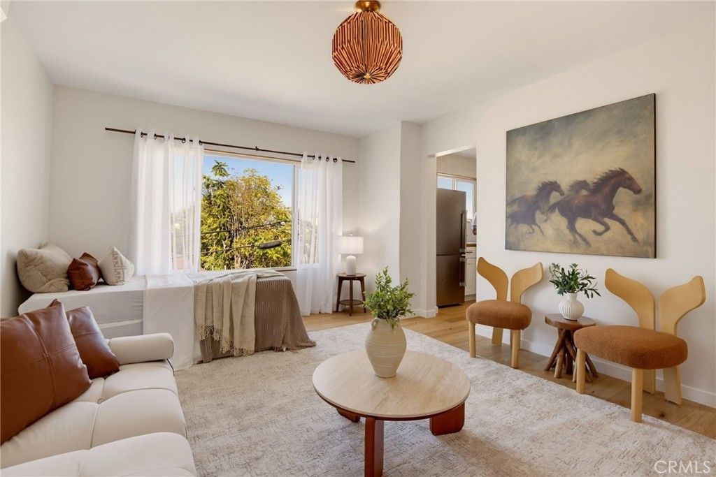 2135 Bellevue # 11, Los Angeles