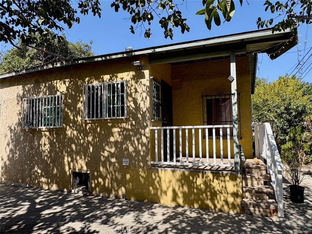 4065 Wadsworth, Los Angeles