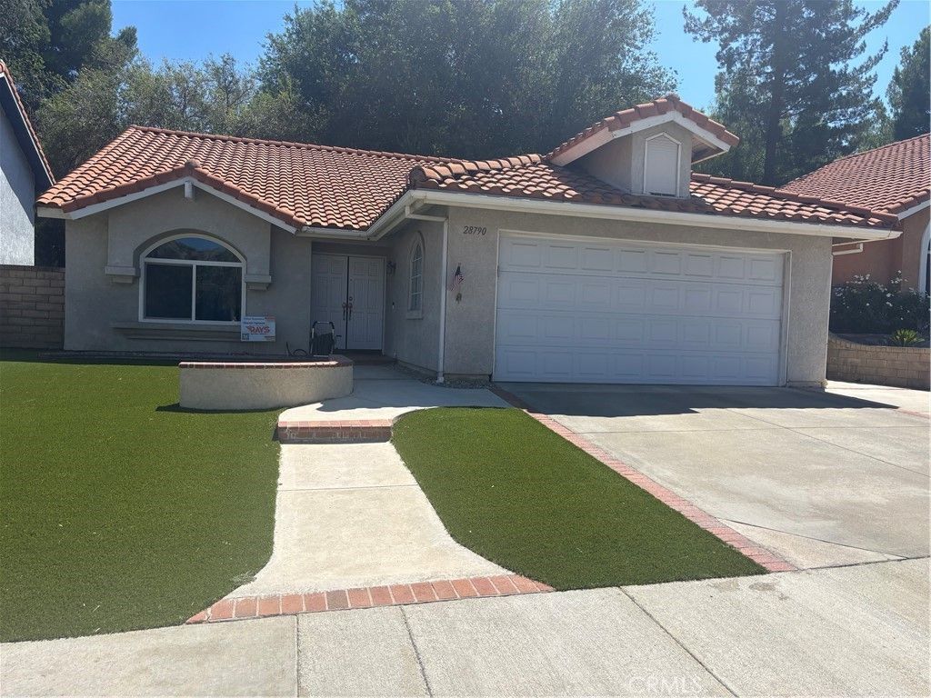 28790 Shadow Valley, Saugus