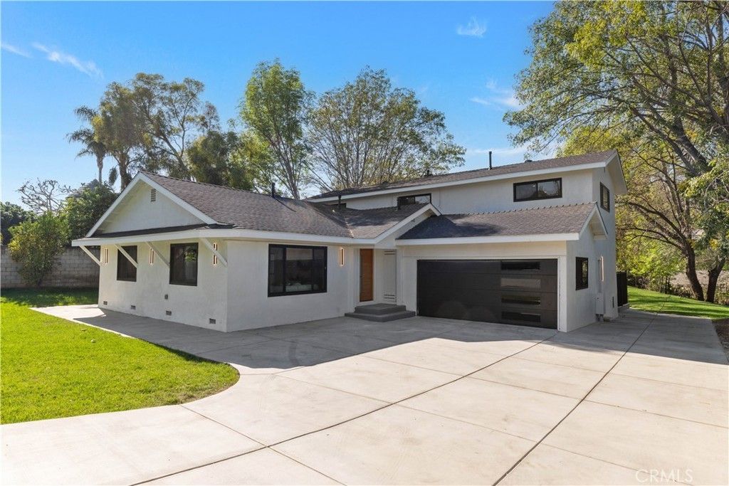 20031 E Chapman, Orange