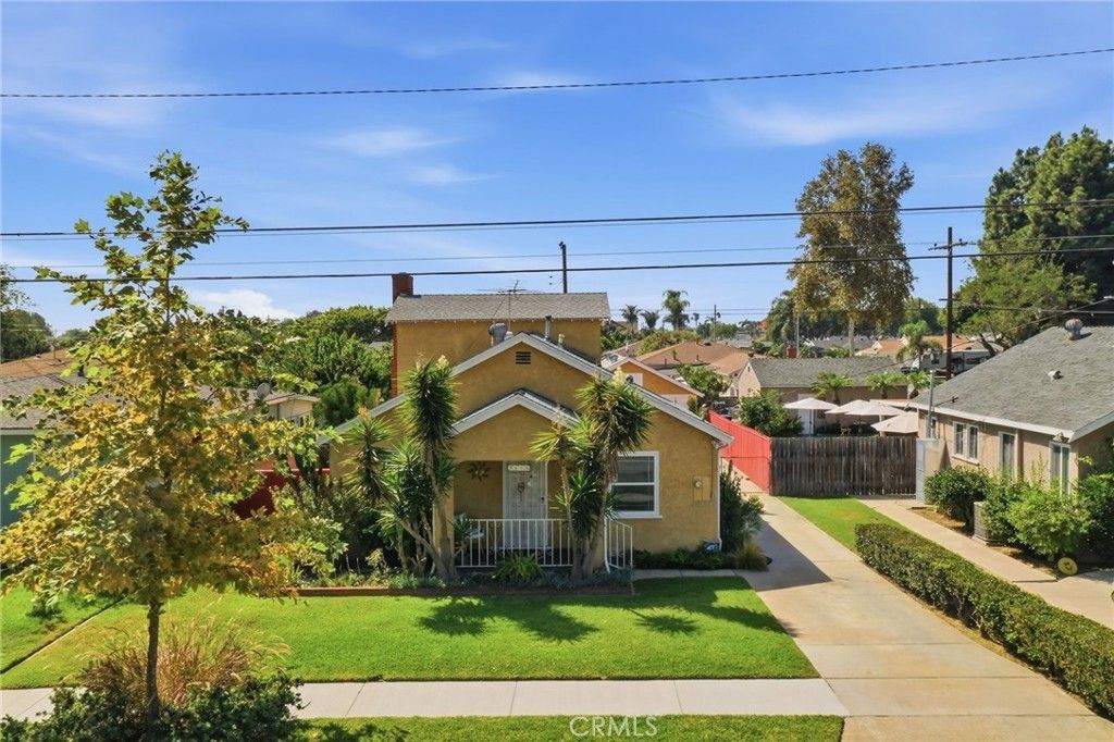 9606 Maplewood, Bellflower