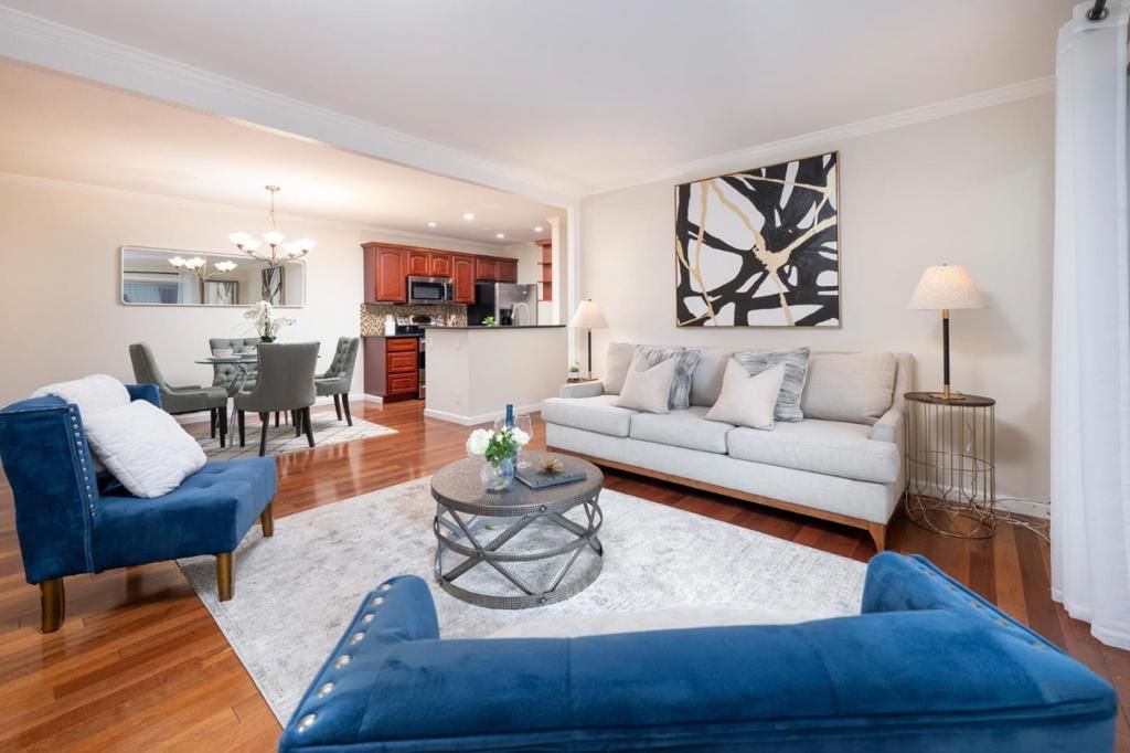 137 Piccadilly Place # C, San Bruno