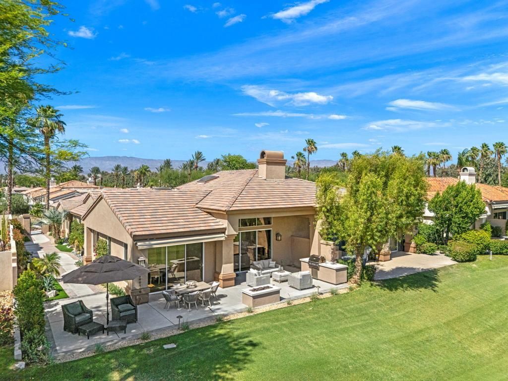 515 Desert Holly Drive, Palm Desert