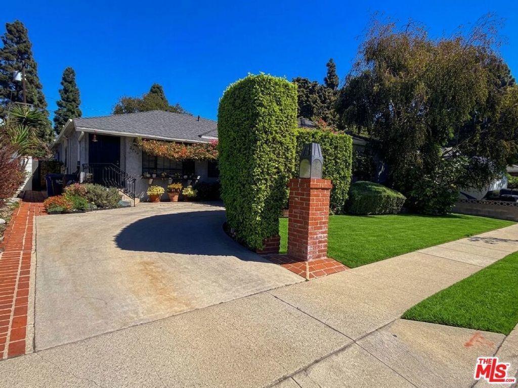 5430 Selmaraine Drive, Culver City