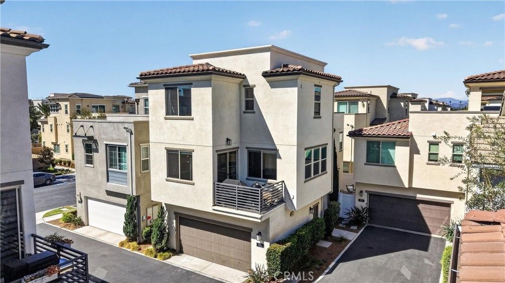 592 S Motif, Anaheim