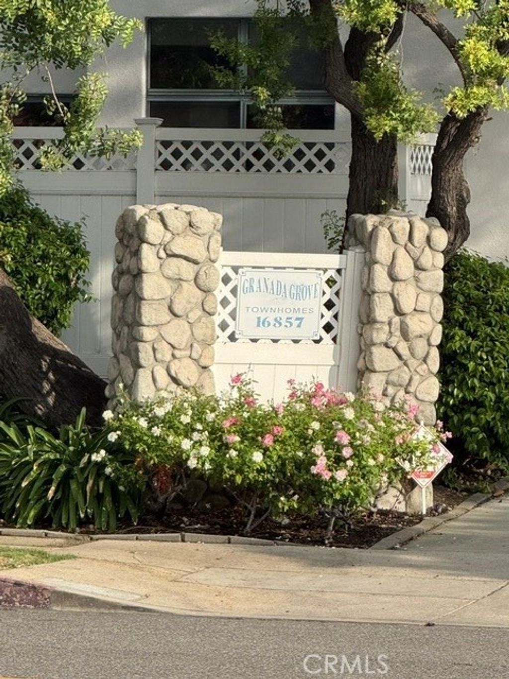 16857 San Fernando Mission # 37, Granada Hills