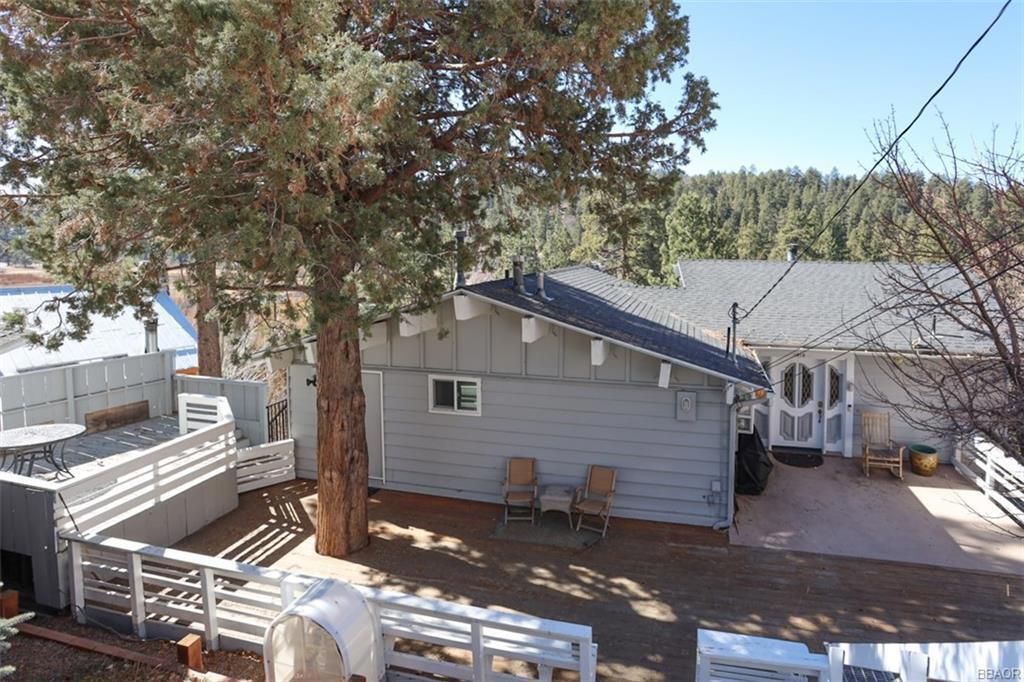 1010 Brookside Lane, Fawnskin