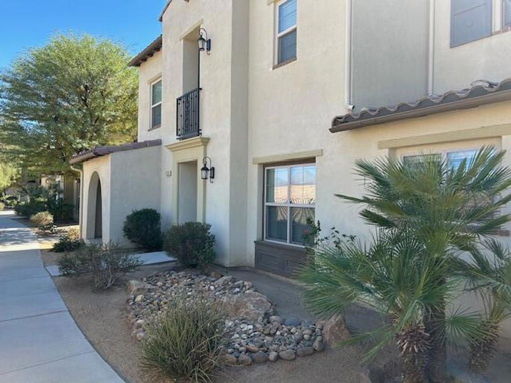110 Paseo Bravo, Palm Desert