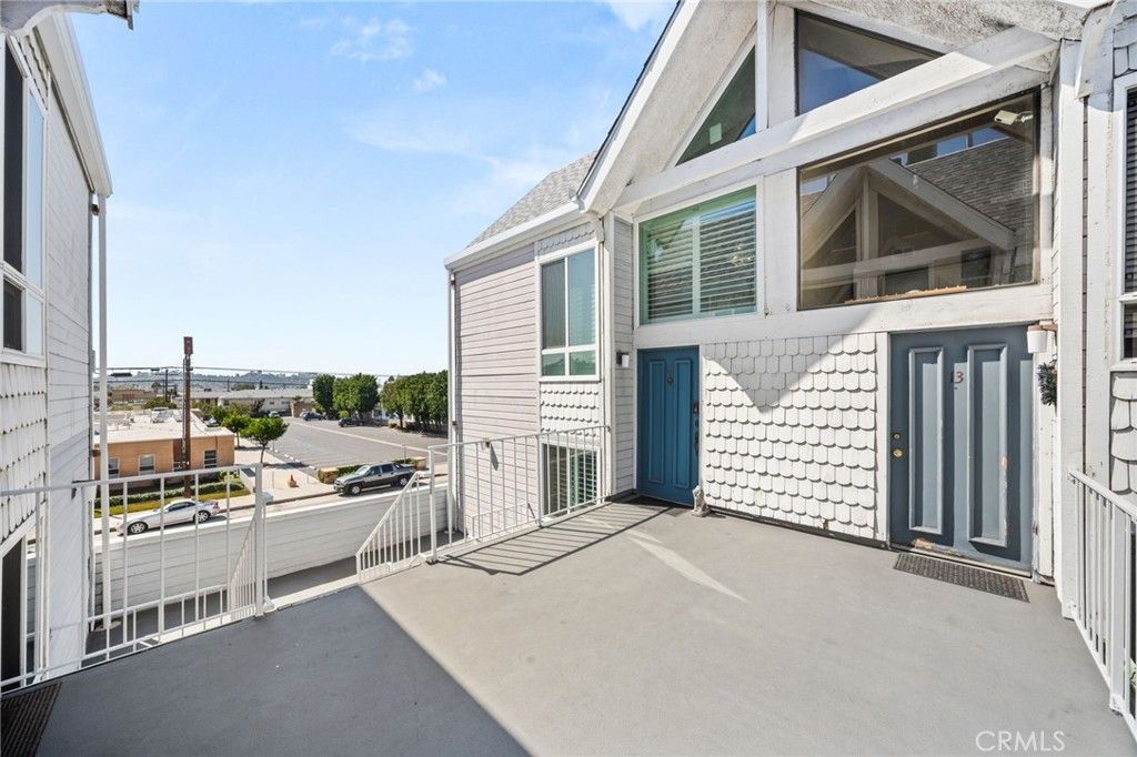 1121 E Wilson, Glendale