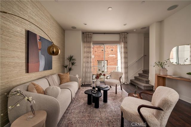 2204 Tom Mix, Los Angeles