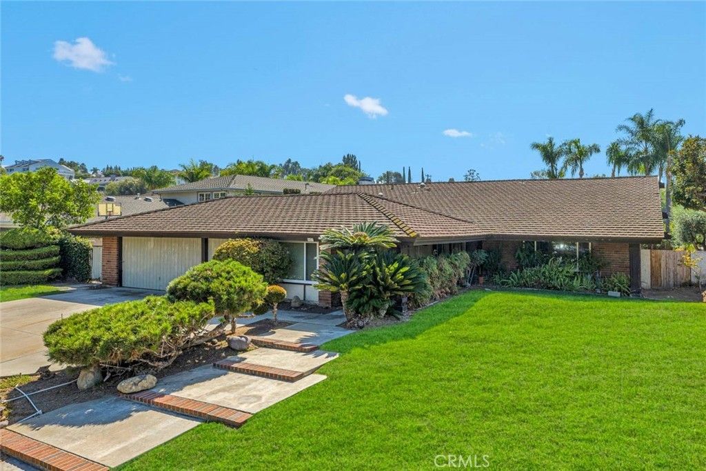 9472 Henderson Way, Villa Park