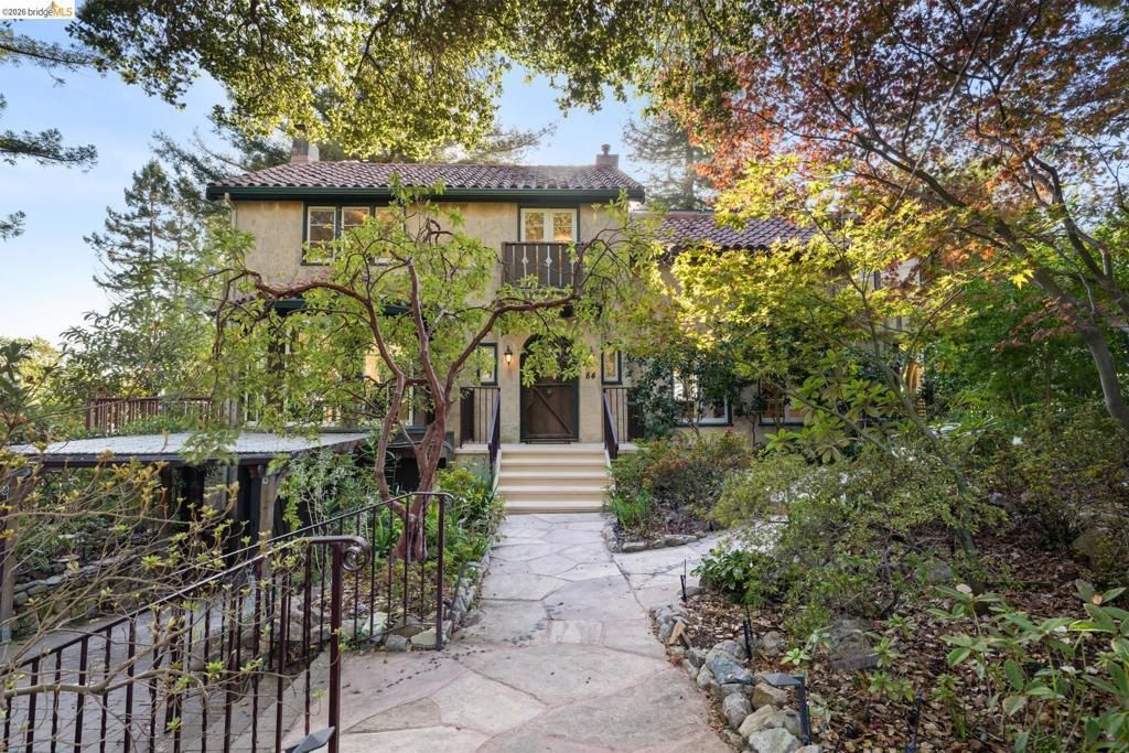 84 Norwood Ave, Kensington