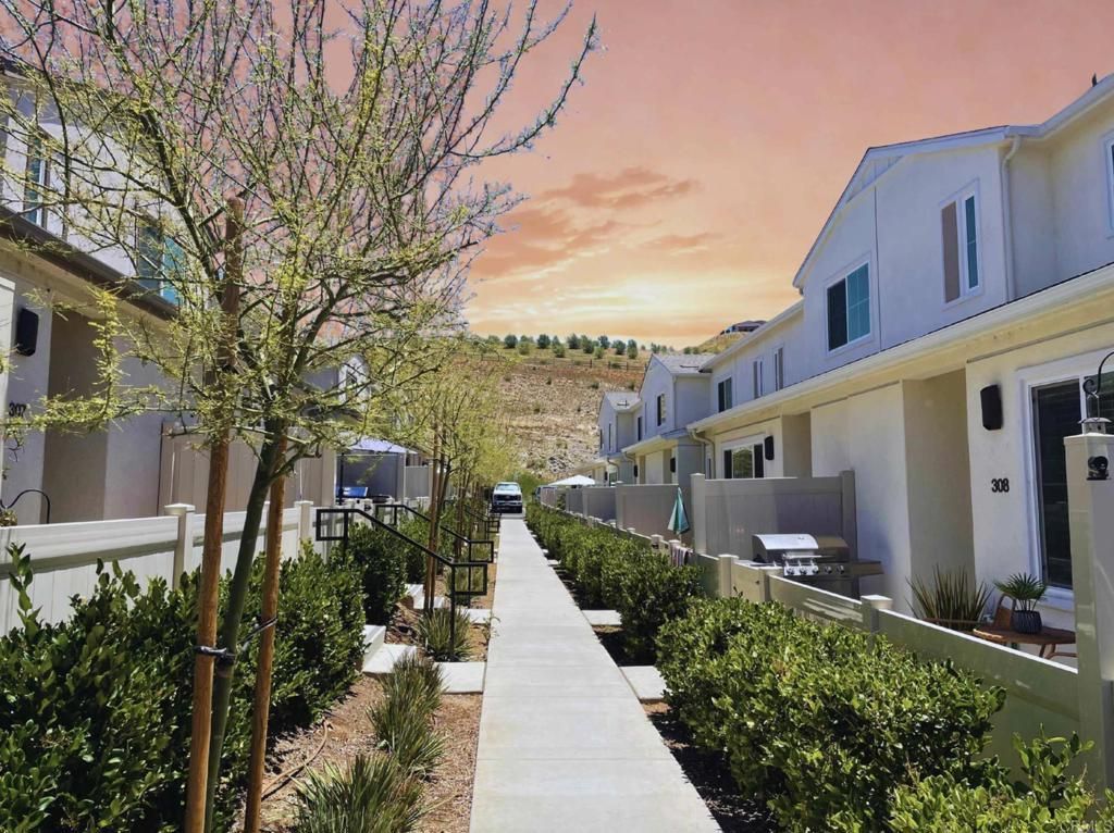 308 Seedling Way, Fallbrook