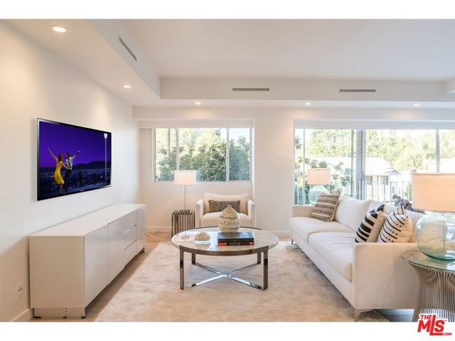 838 N Doheny Drive # 302, West Hollywood