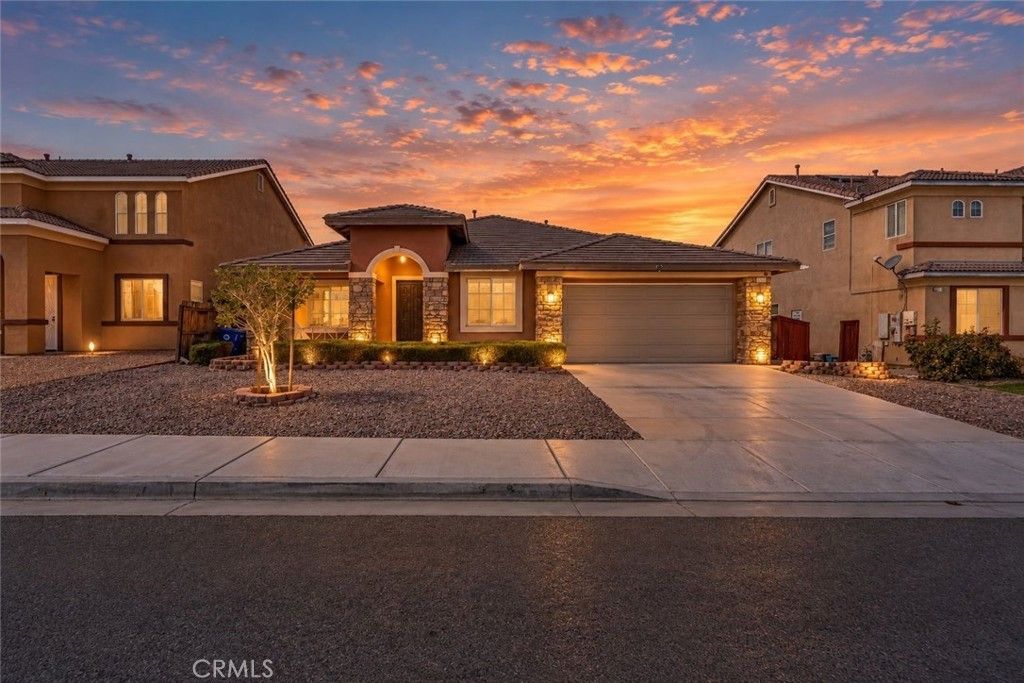 14968 Onyx Road, Victorville