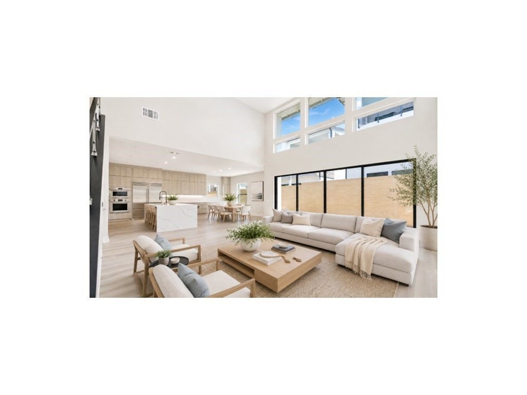 133 Apron, Irvine