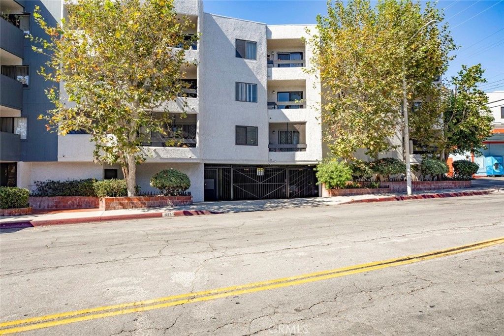 1037 N Vista, Los Angeles