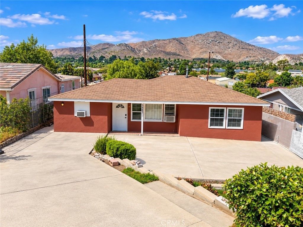3483 Skylane Drive, Jurupa Valley