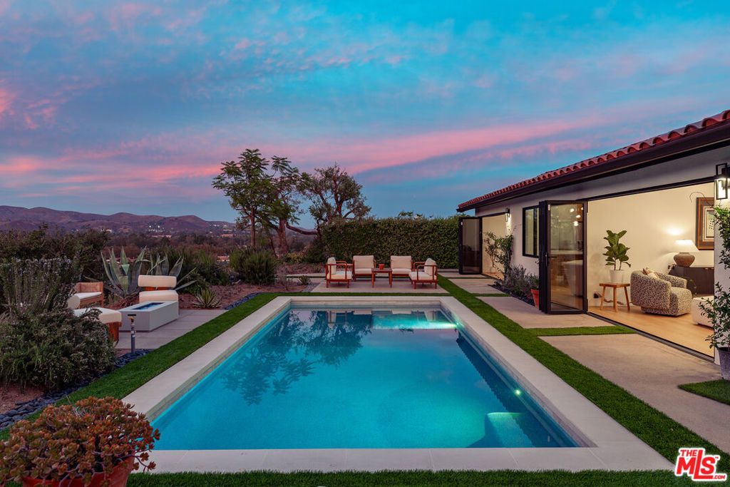 2031 Channelford Road, Westlake Village