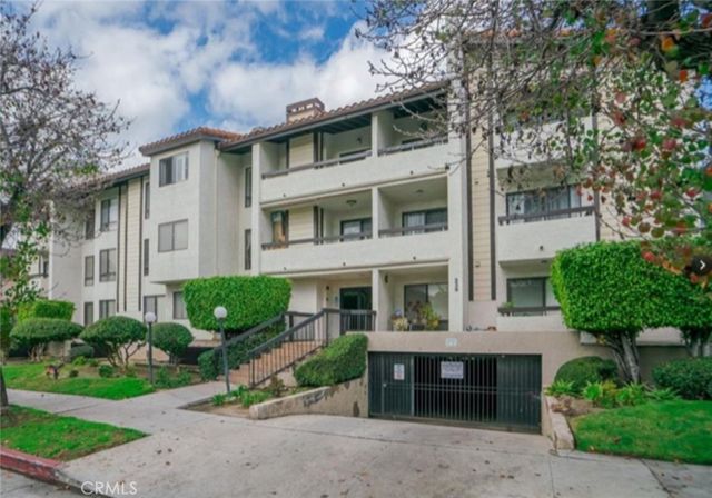 339 W Wilson # 305, Glendale
