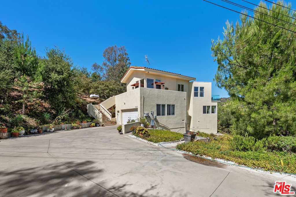 20609 Callon Drive, Topanga