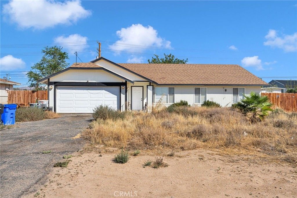 11425 Kiowa Road, Apple Valley
