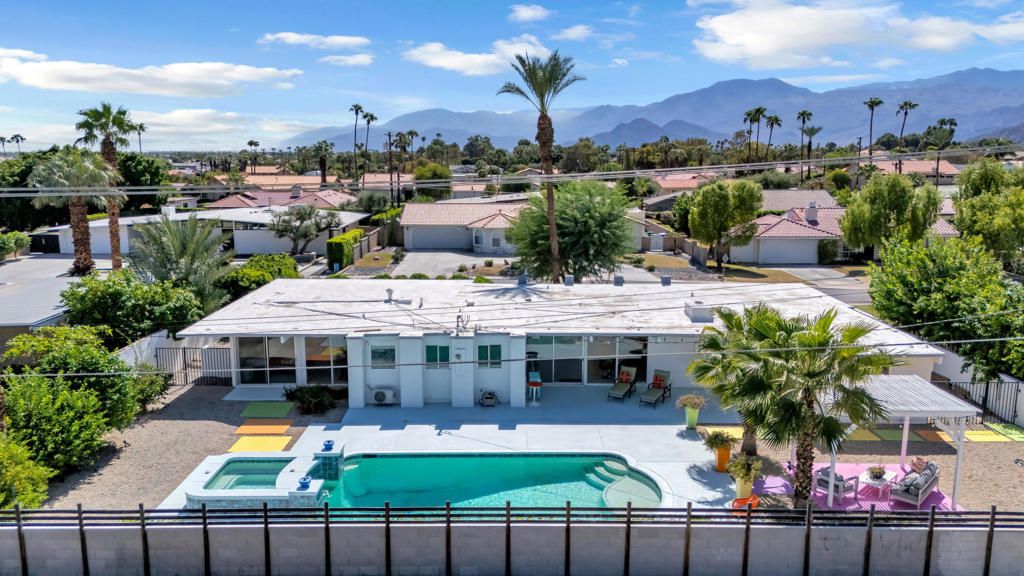 79944 Camelback Drive, Bermuda Dunes