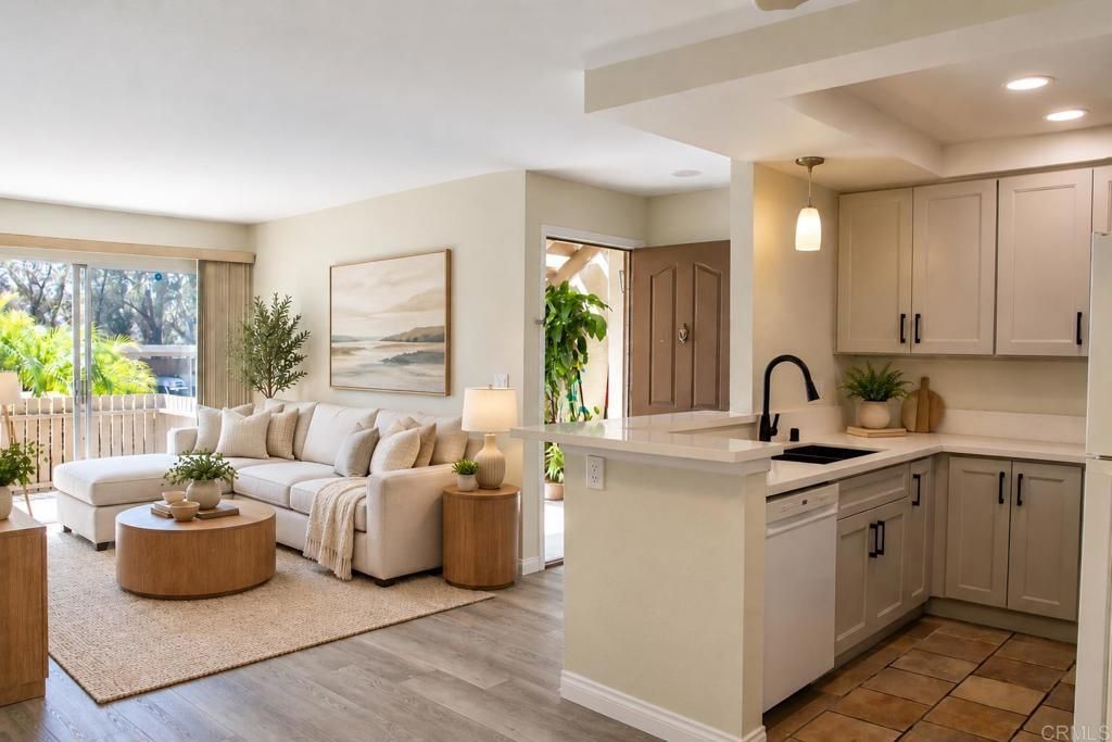432 Edgehill Lane # 169, Oceanside