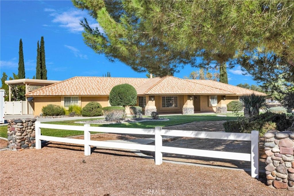13371 Waco Lane, Apple Valley