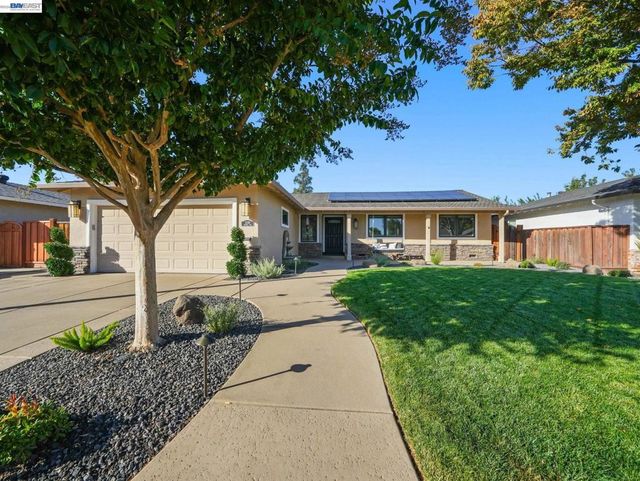 5138 Theresa Way, Livermore
