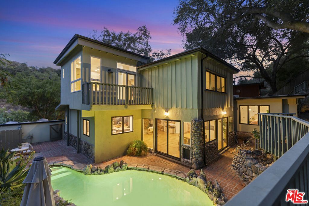 1367 Oakwood Drive, Topanga