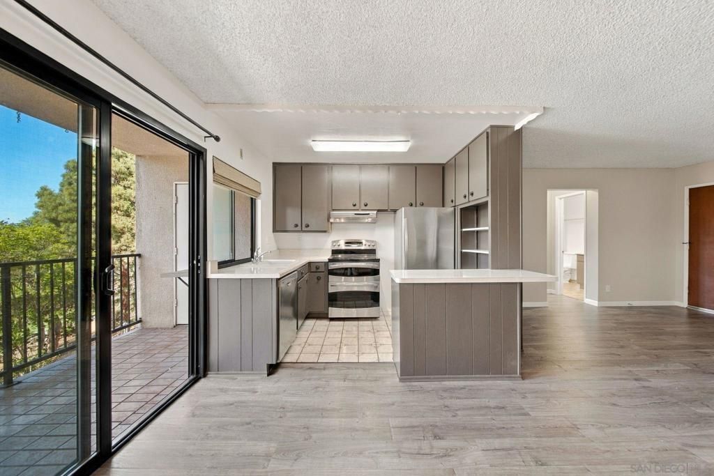 7835 Cowles Mountain Ct # B18, San Diego