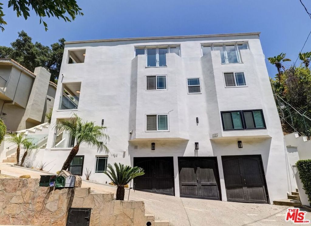 1754 Franklin Canyon Drive, Beverly Hills