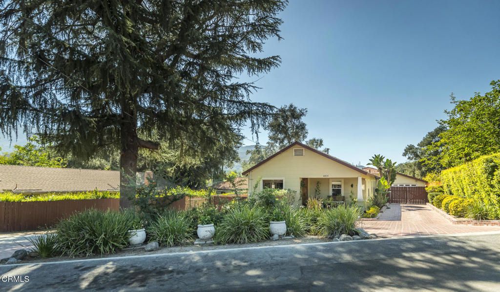 4021 Liberty Avenue N, Glendale