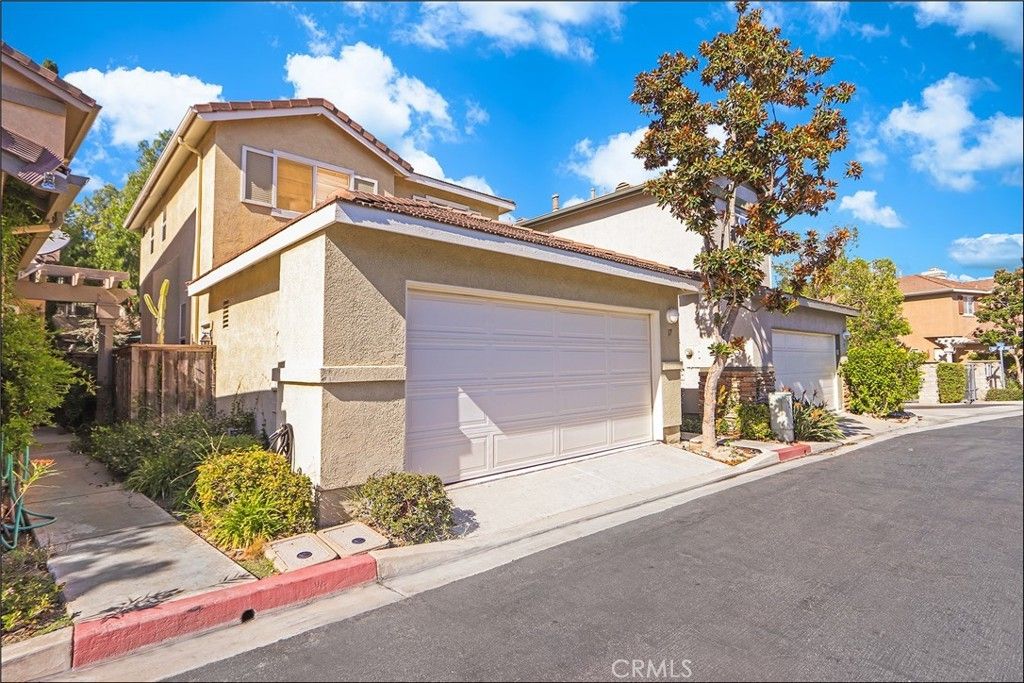 17 Tuolumne, Aliso Viejo