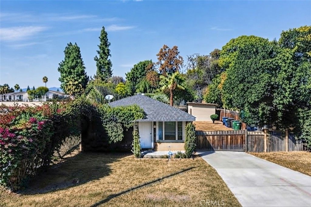 4852 Chino, Chino