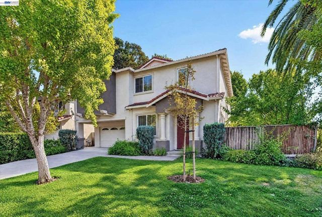 716 Raineer Ct, San Leandro