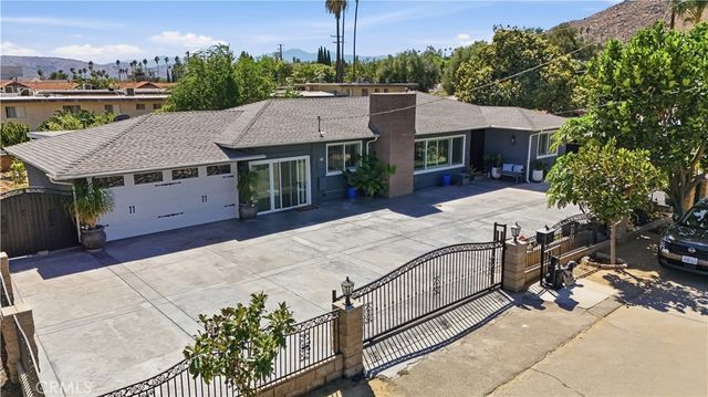 11574 Doverwood Drive, Riverside